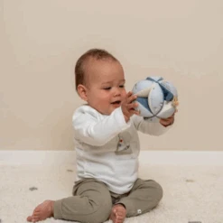 Little Dutch Gripping Ball Sailors Bay 5 Little Dutch Gripping Ball Sailors Bay -Stokke Store 2 09fb6707 f8c9 4d2d ba23 2381e7453a7d