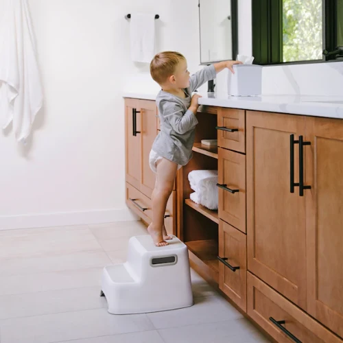 Ubbi® 2-step Stool - Grey 3 Ubbi® 2-step Stool - Grey - Image 3