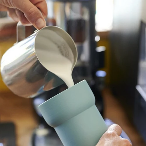 Mepal Insulated Mug Ellipse - Nordic Green 2 Mepal Insulated Mug Ellipse - Nordic Green - Image 2