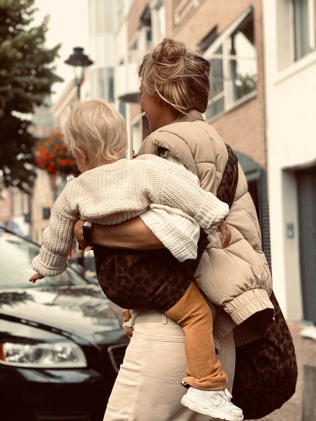 Toddler Carrier Leopard Print Brown 2 Toddler Carrier Leopard Print Brown - Image 2