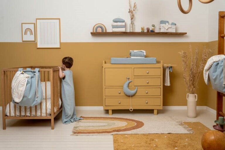 Stokke Store -Stokke Store 0020883 little dutch cot summer blanket pure soft blue pure 2 768x512 1